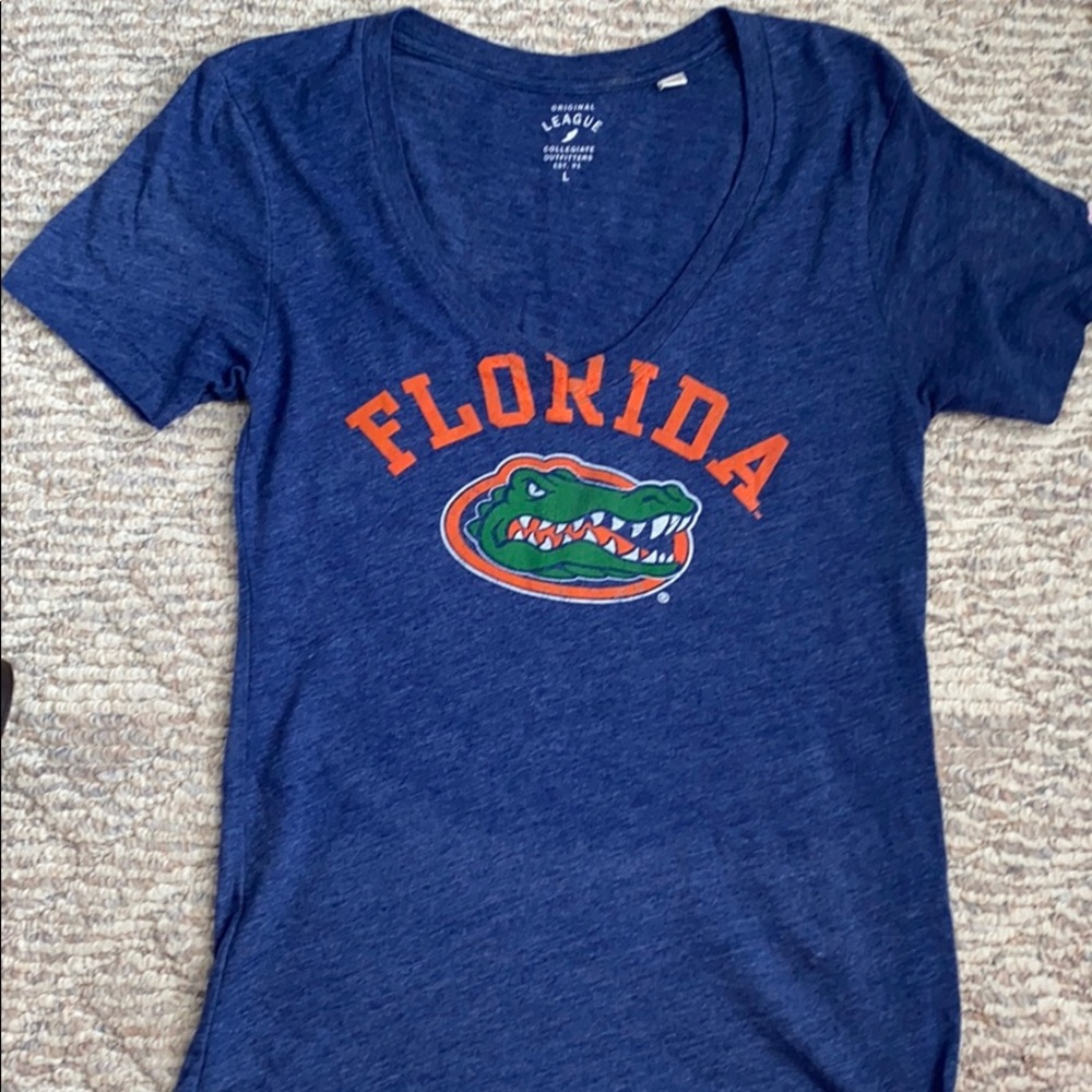 V neck Florida Gators t shirt